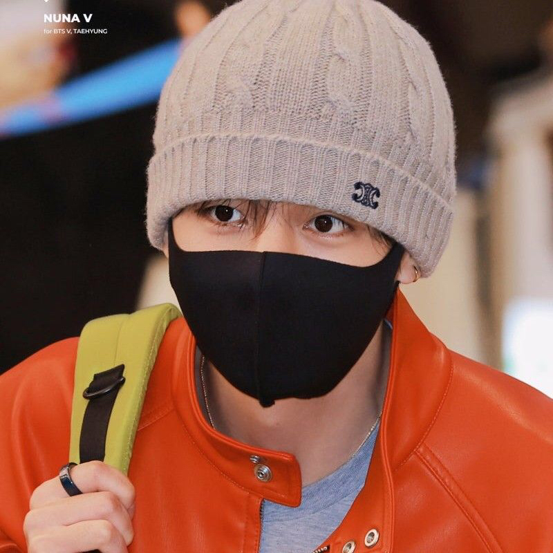V (防弹少年团)的最新照片