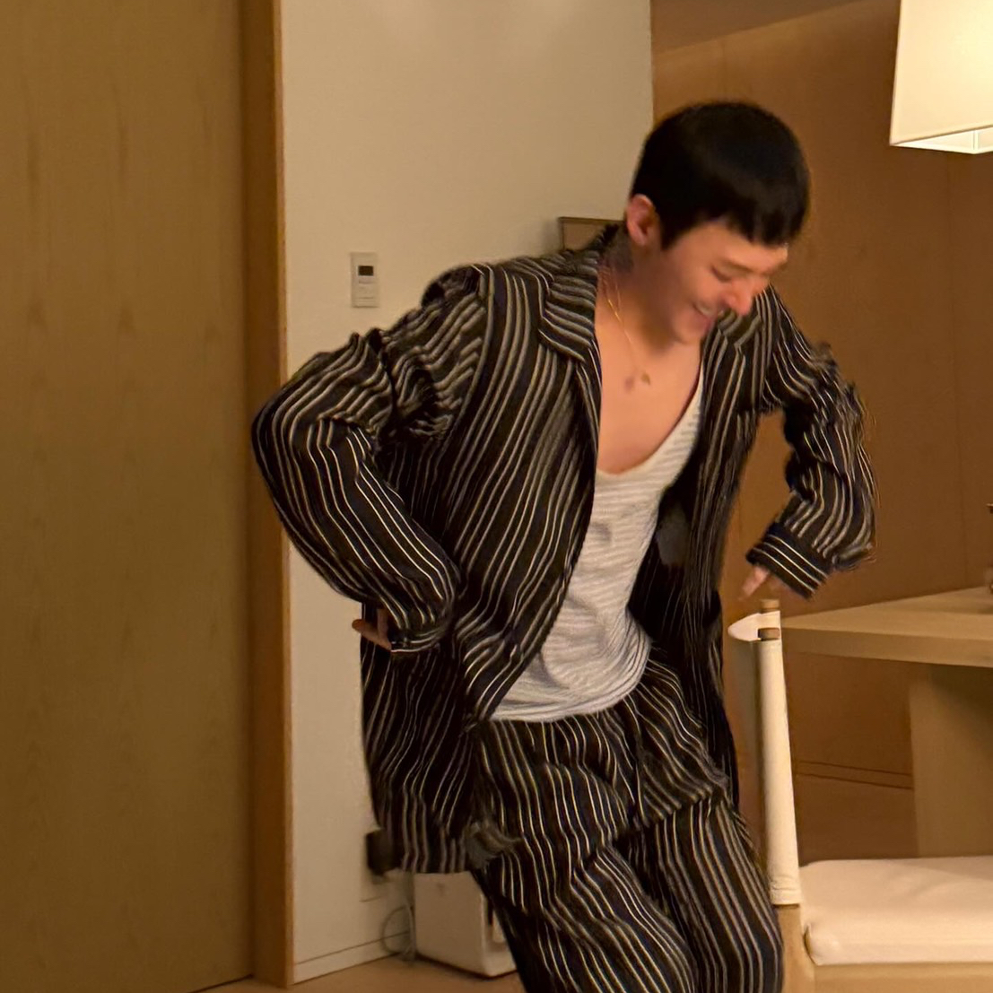 Behind-the-scenes cut of G-DRAGON (BIGBANG)