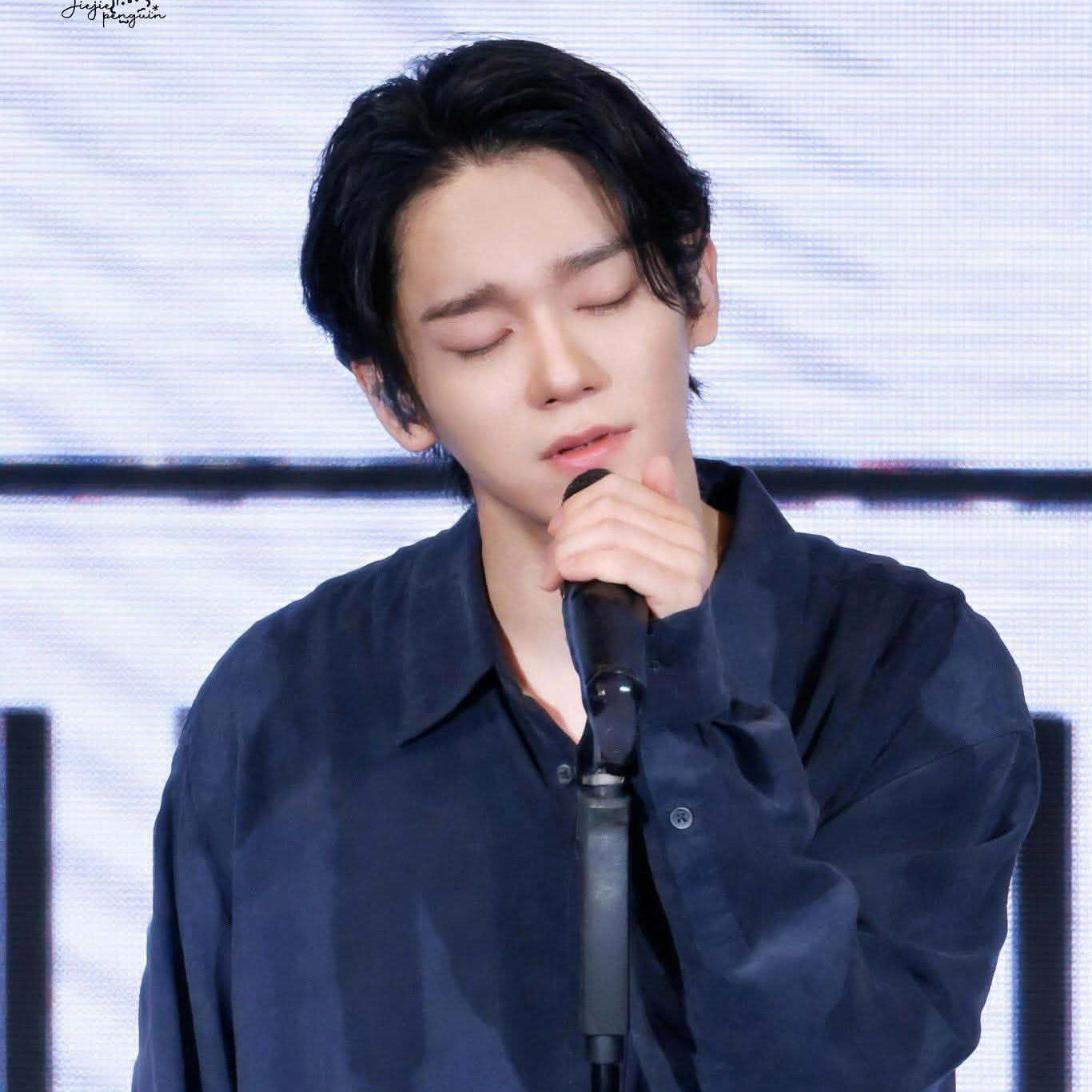 Behind-the-scenes cut of EXO