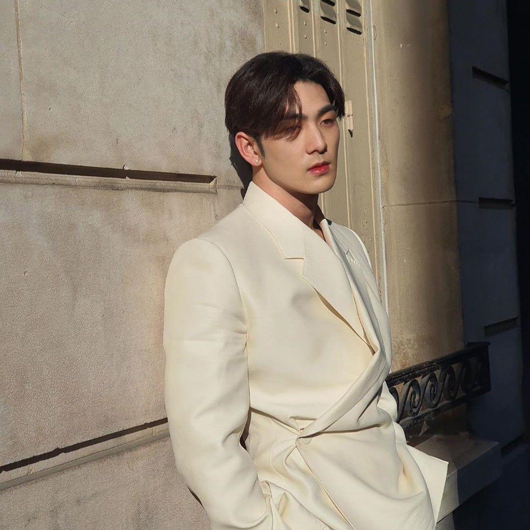 A moment captured by Baekho's fan