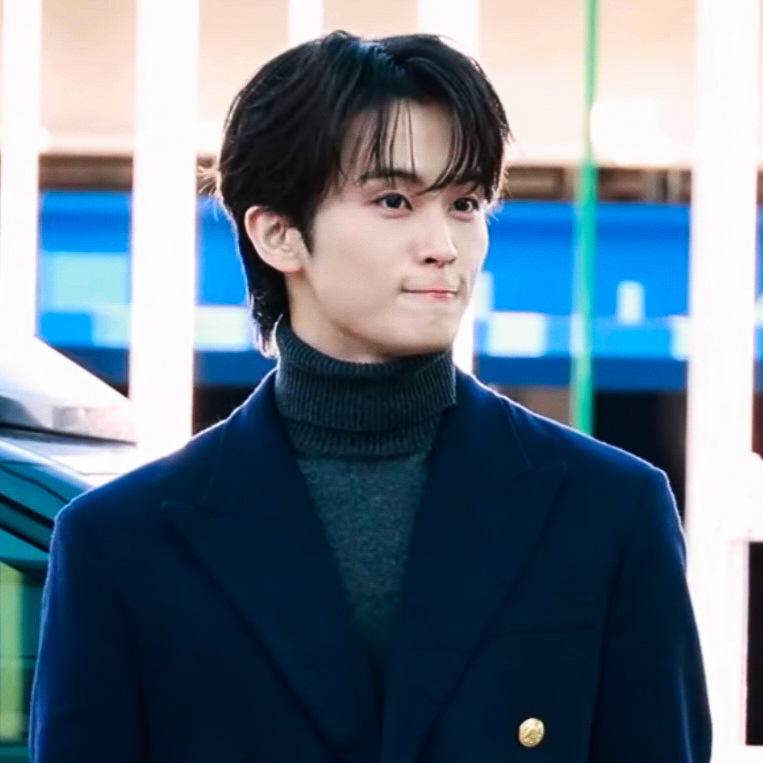 A moment captured by Mark (NCT 127, NCT DREAM)'s fan