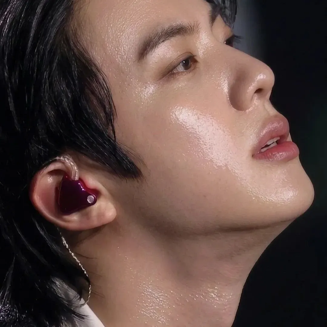 진 (방탄소년단)의 비하인드 컷