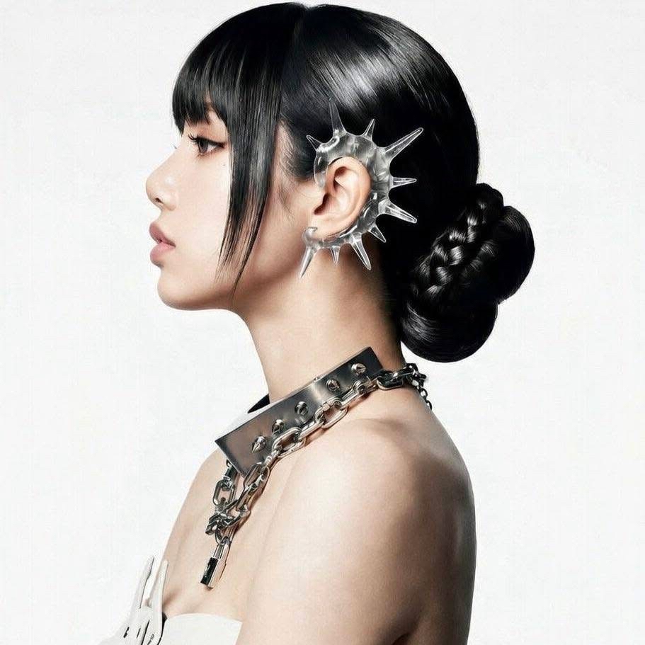 Potret di balik layar Lisa (BLACKPINK)