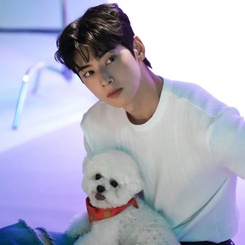 Recent activity shot of Eunwoo (ASTRO)