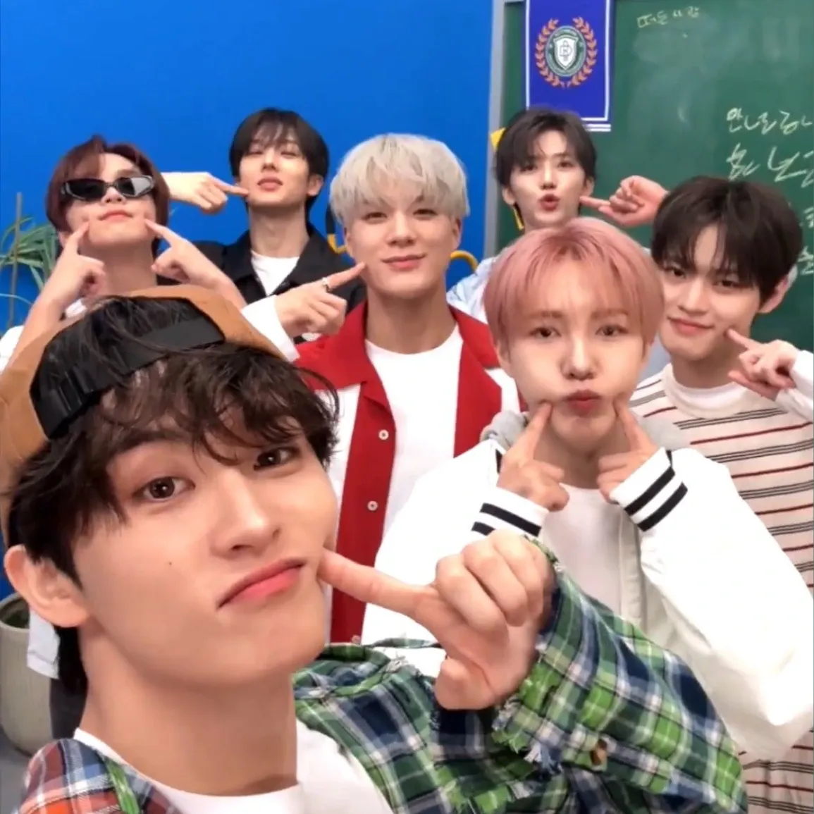 Behind-the-scenes cut of NCT DREAM