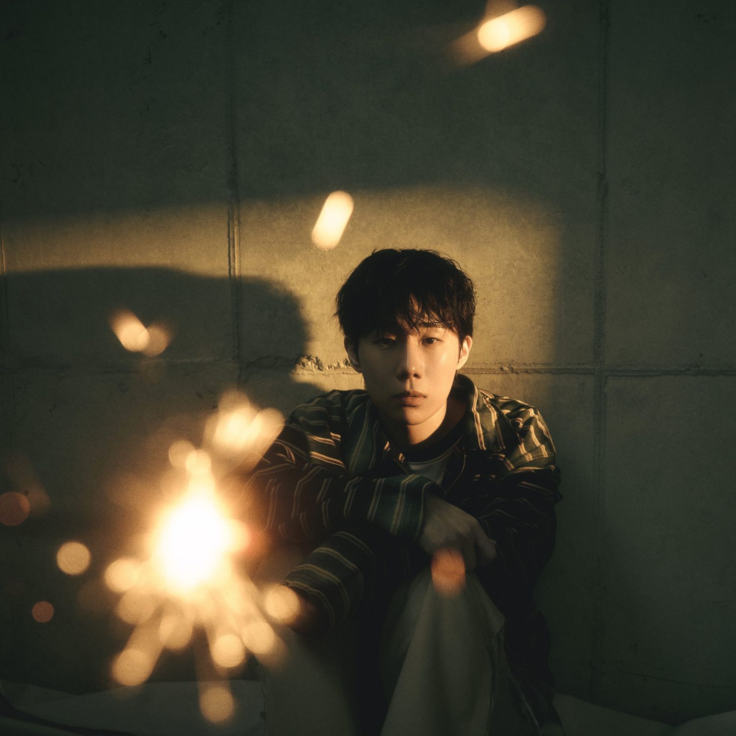 Behind-the-scenes cut of Sungkyu (INFINITE)