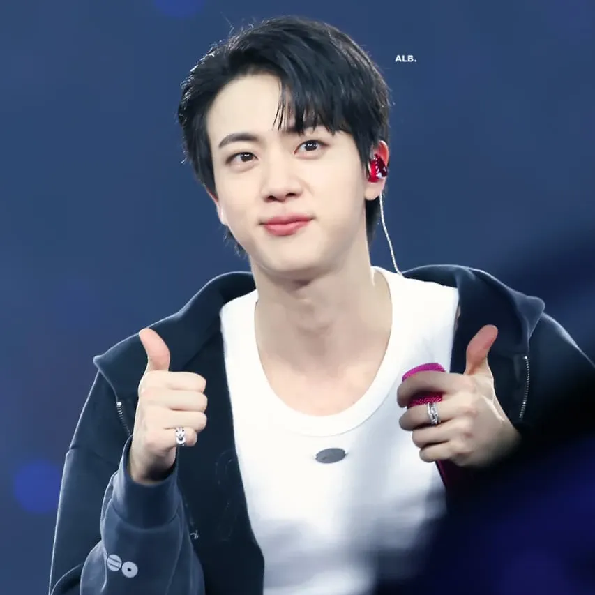 Foto terbaru Jin (BTS)
