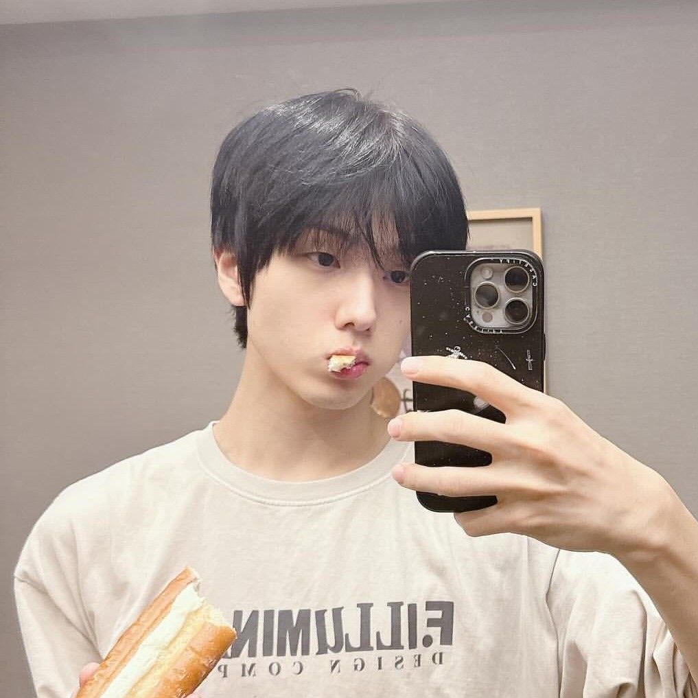 A moment captured by Jisung (NCT DREAM)'s fan