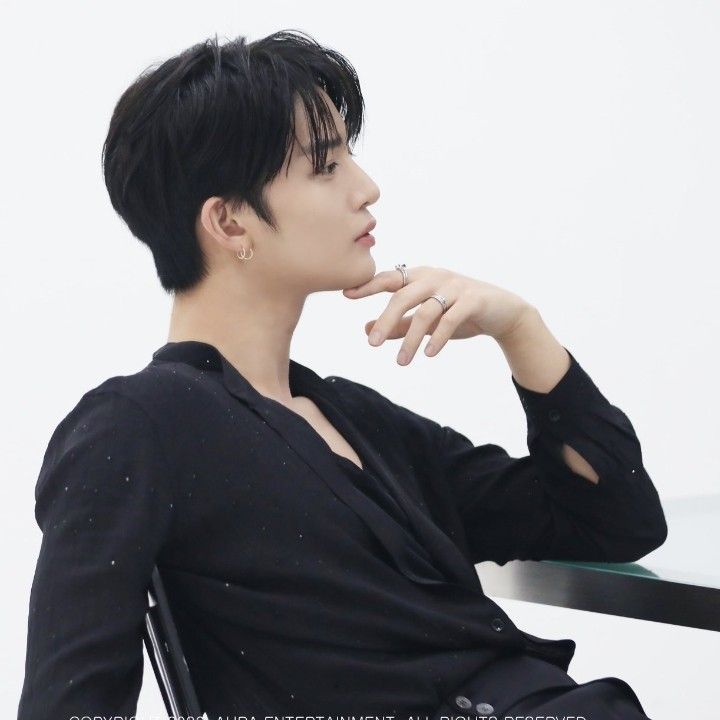 Latest photo of Bae Jinyoung