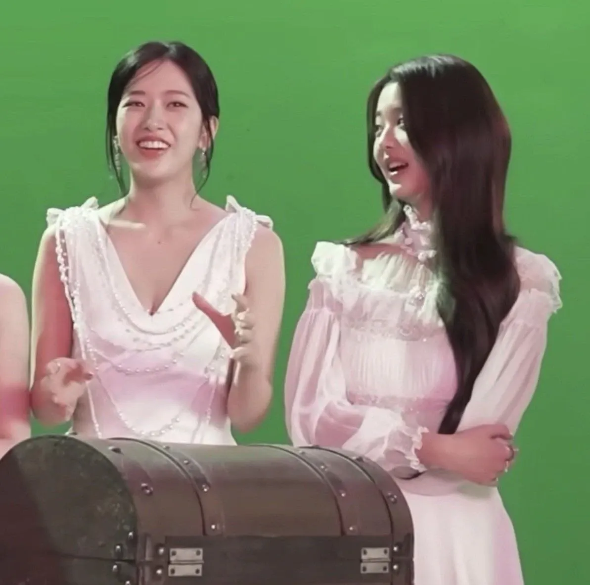 A moment captured by IVE's fan