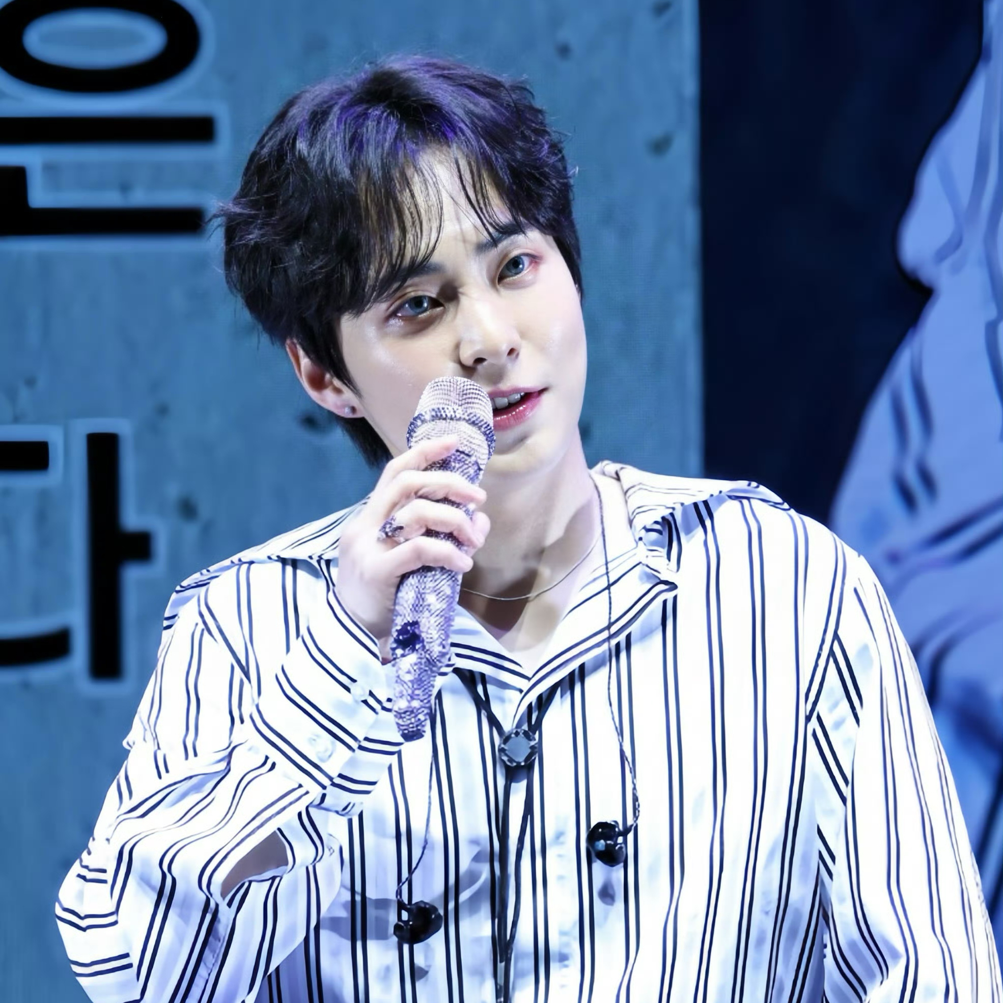 Behind-the-scenes cut of Xiumin (EXO)