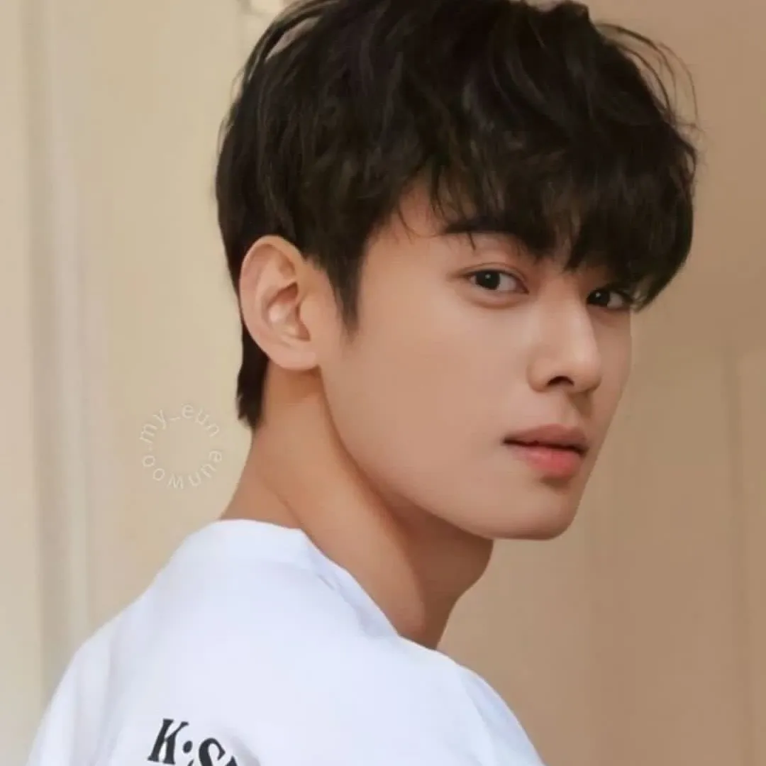 Recent activity shot of Eunwoo (ASTRO)