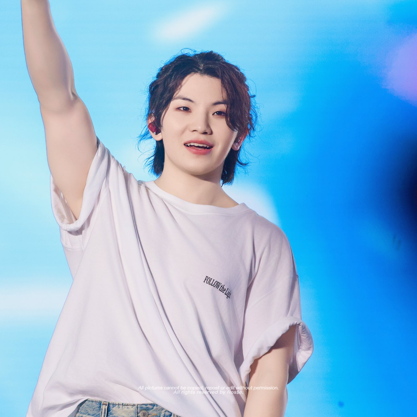 A moment captured by Woozi (SEVENTEEN)'s fan