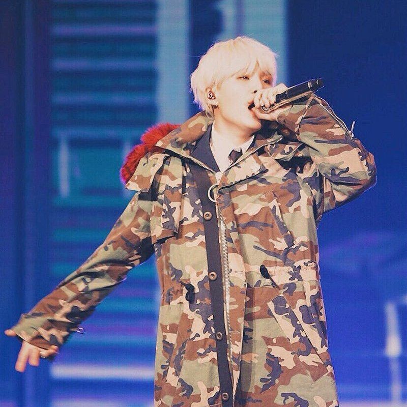 Momen yang diabadikan oleh penggemar SUGA (BTS)