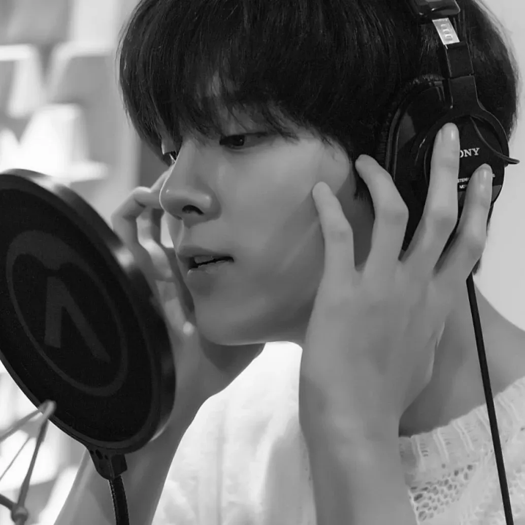 キム・ウソクの最近の活動写真