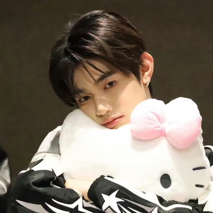 章昊的最新照片