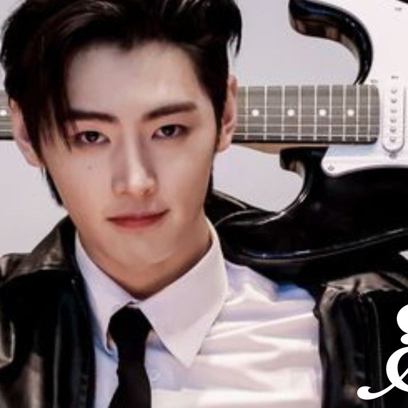 Recent activity shot of Sunghoon (ENHYPEN)