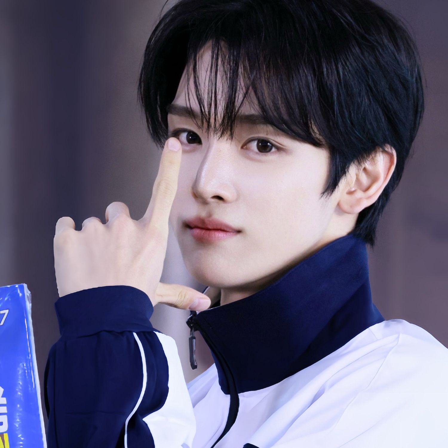 Recent activity shot of Sungchan (RIIZE)