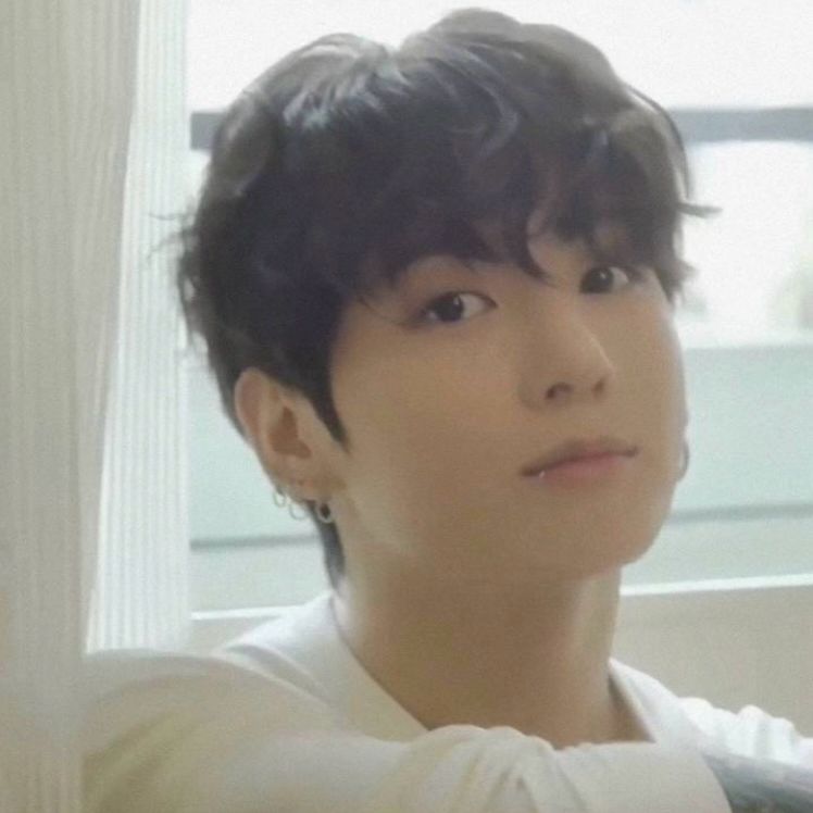 Latest photo of Jungkook (BTS)
