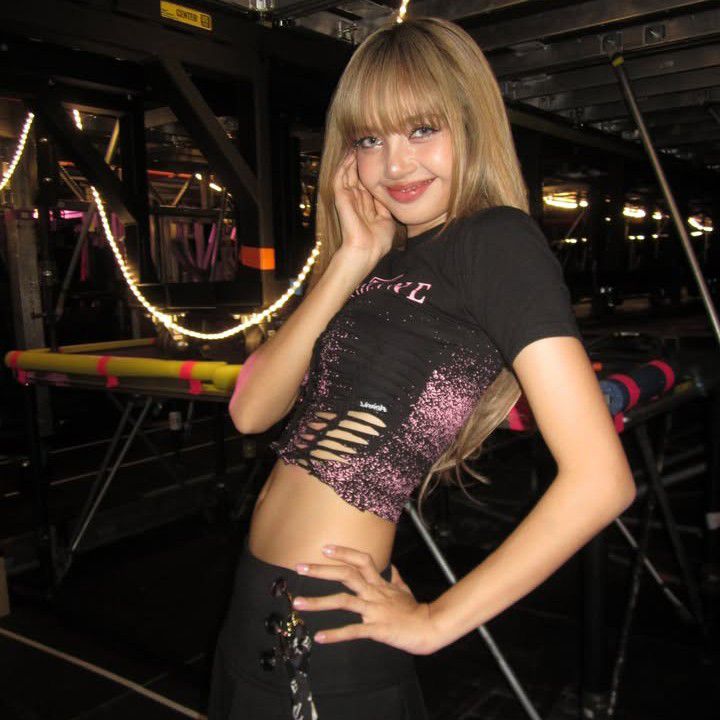 リサ (BLACKPINK)の最新写真