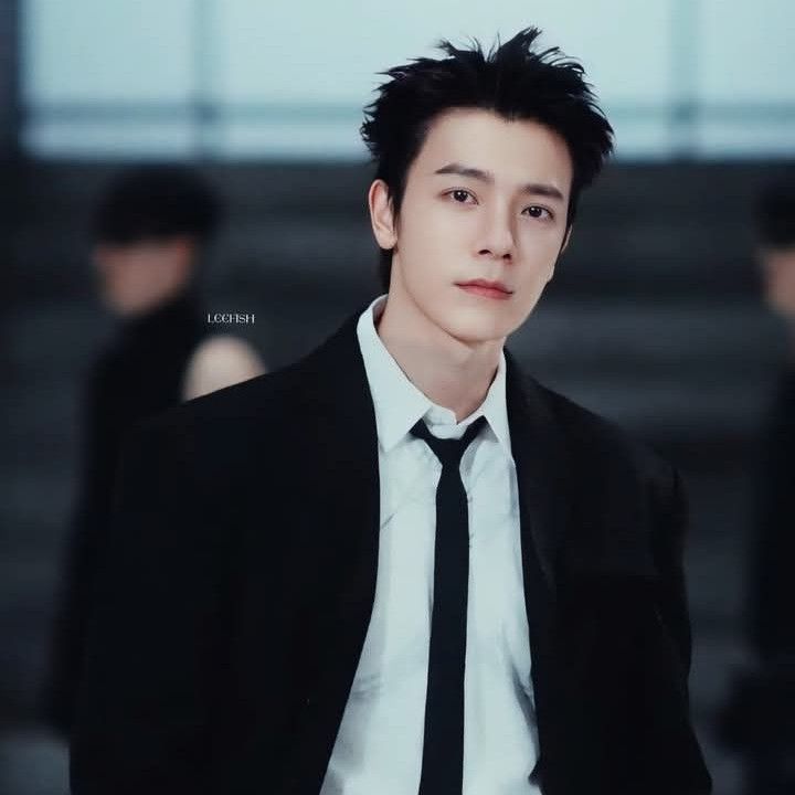 Latest photo of Donghae (Super Junior)