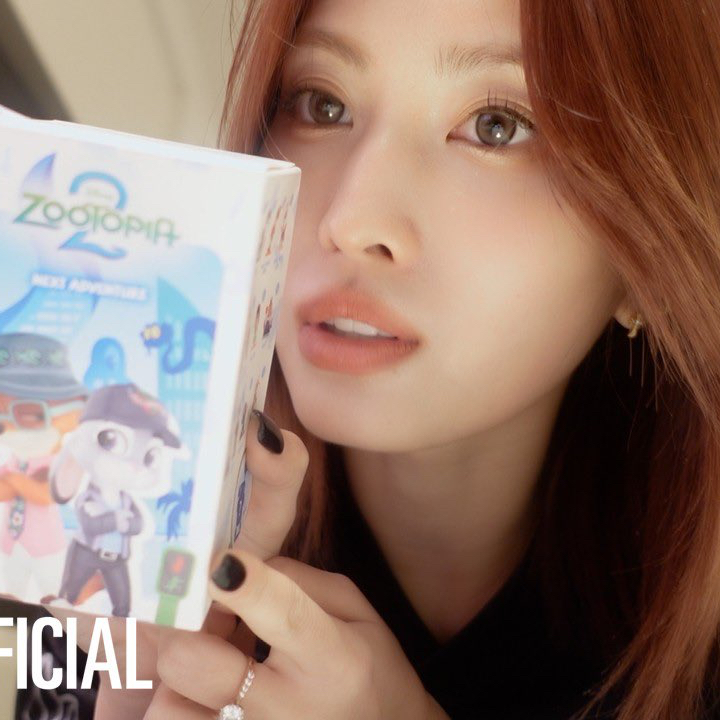 모모 (TWICE) 최근 활동샷