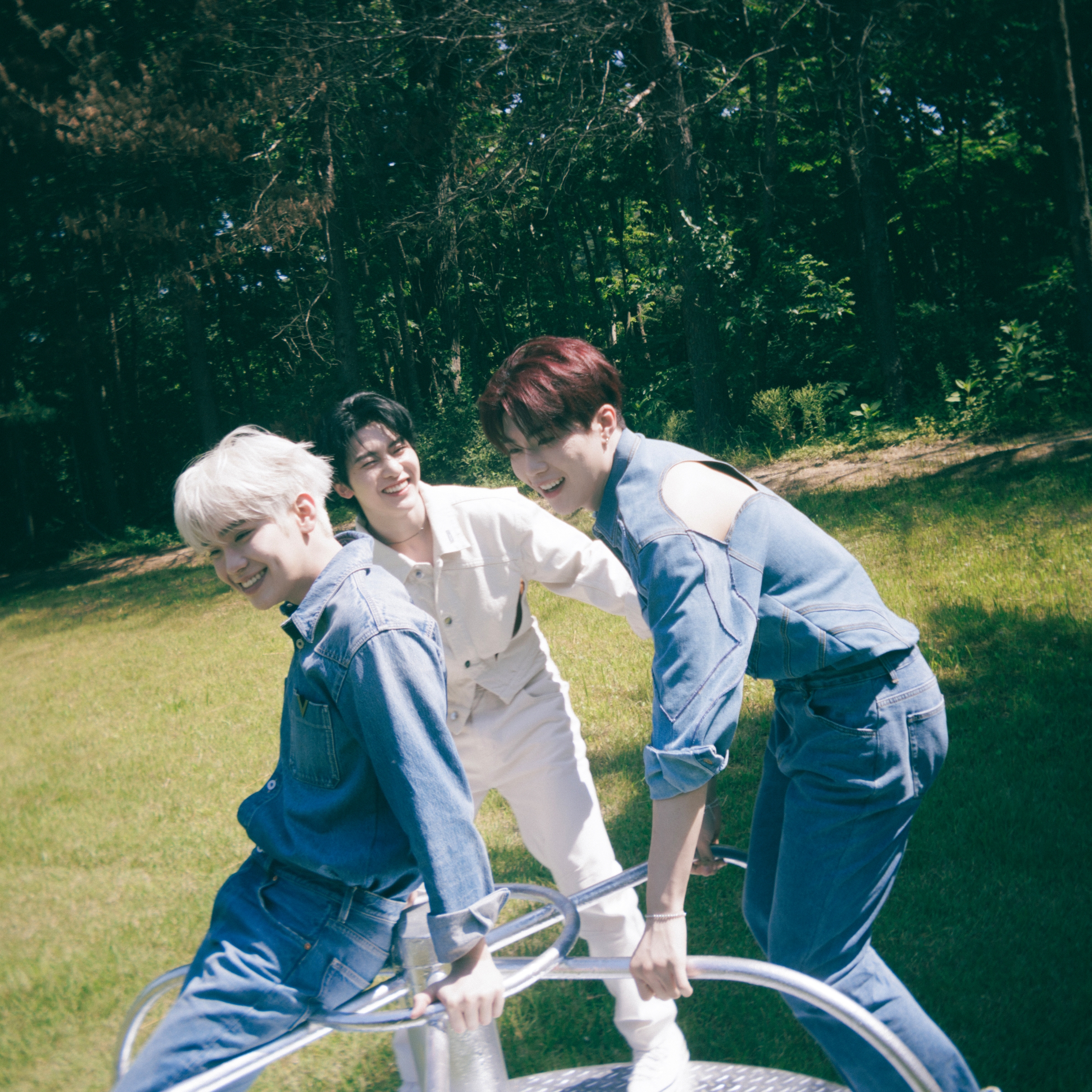 Latest photo of Kim Taerae (ZEROBASEONE)