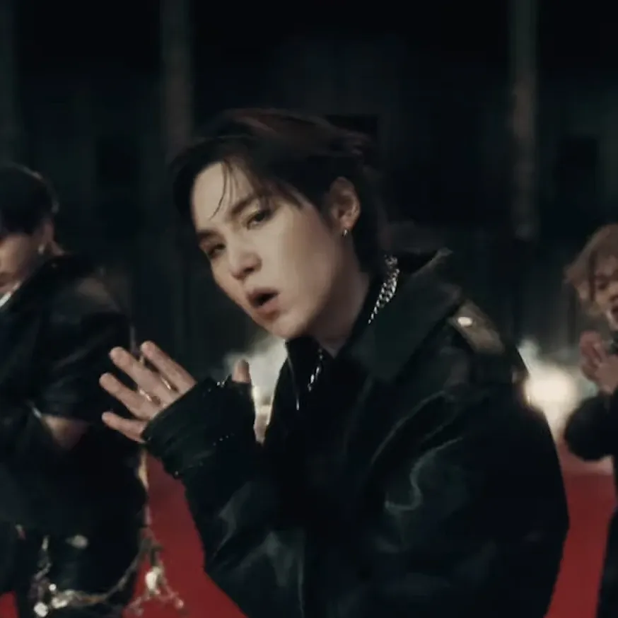 Behind-the-scenes cut of SUGA (BTS)