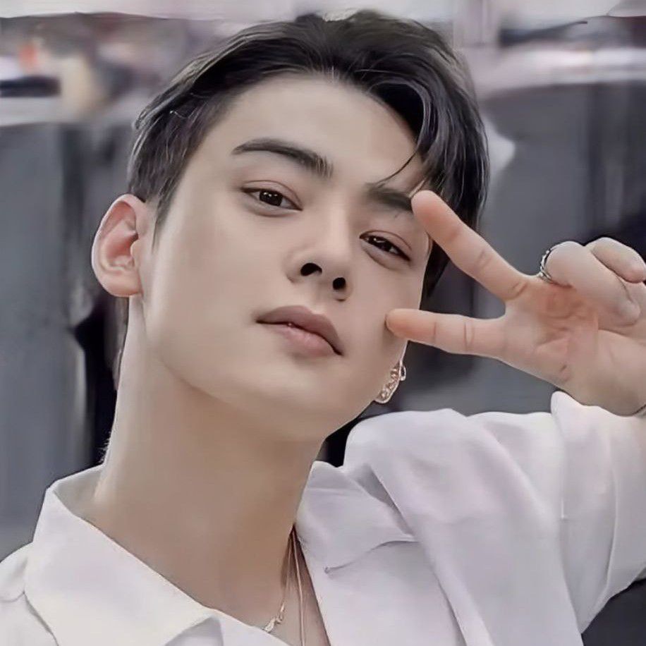 Recent activity shot of Eunwoo (ASTRO)