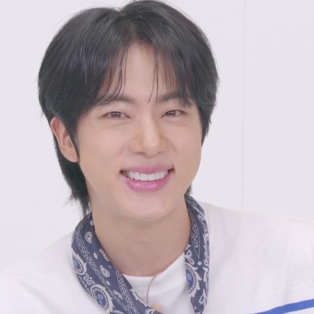 진 (방탄소년단)의 비하인드 컷