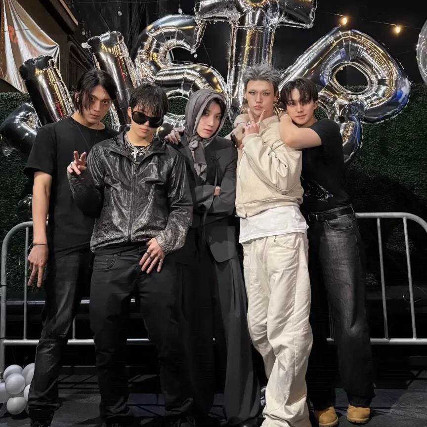 A moment captured by JUST B's fan