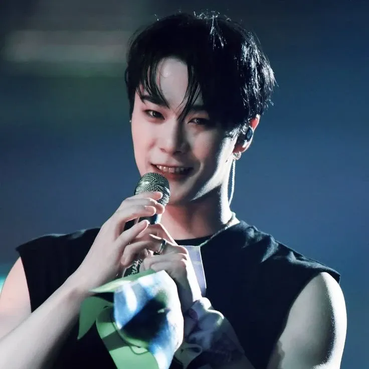 Behind-the-scenes cut of Moonbin (ASTRO)