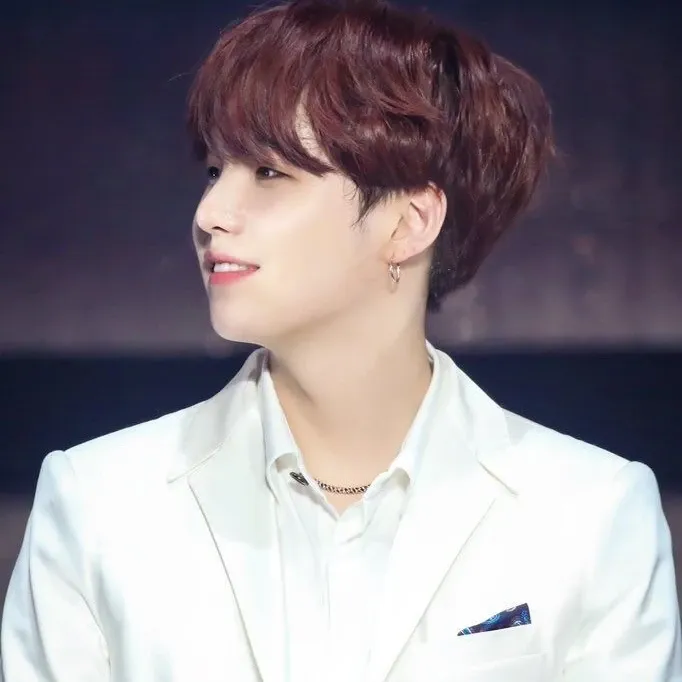 Potret di balik layar SUGA (BTS)
