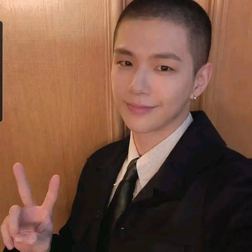 강다니엘 최근 활동샷