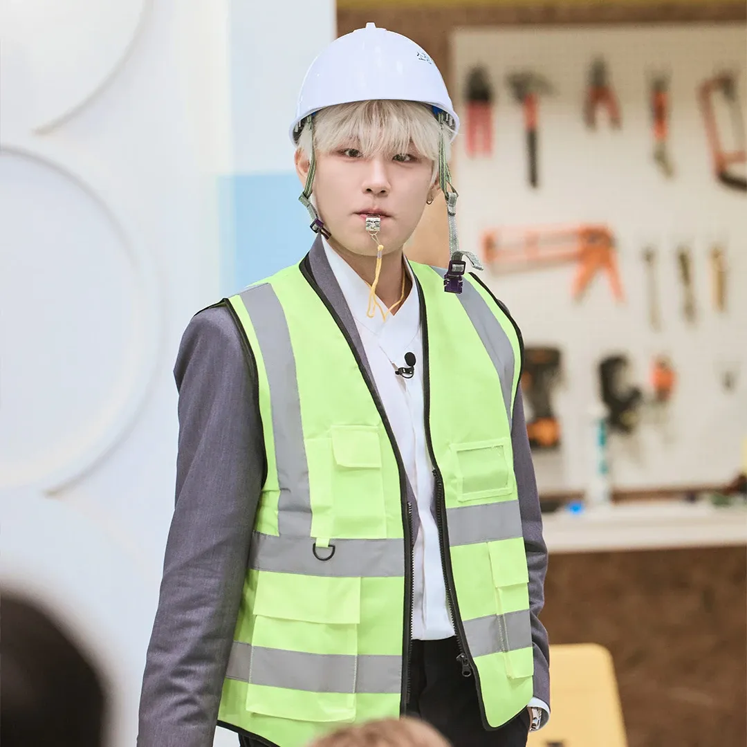 Foto aktivitas terbaru Park Woojin (AB6IX)