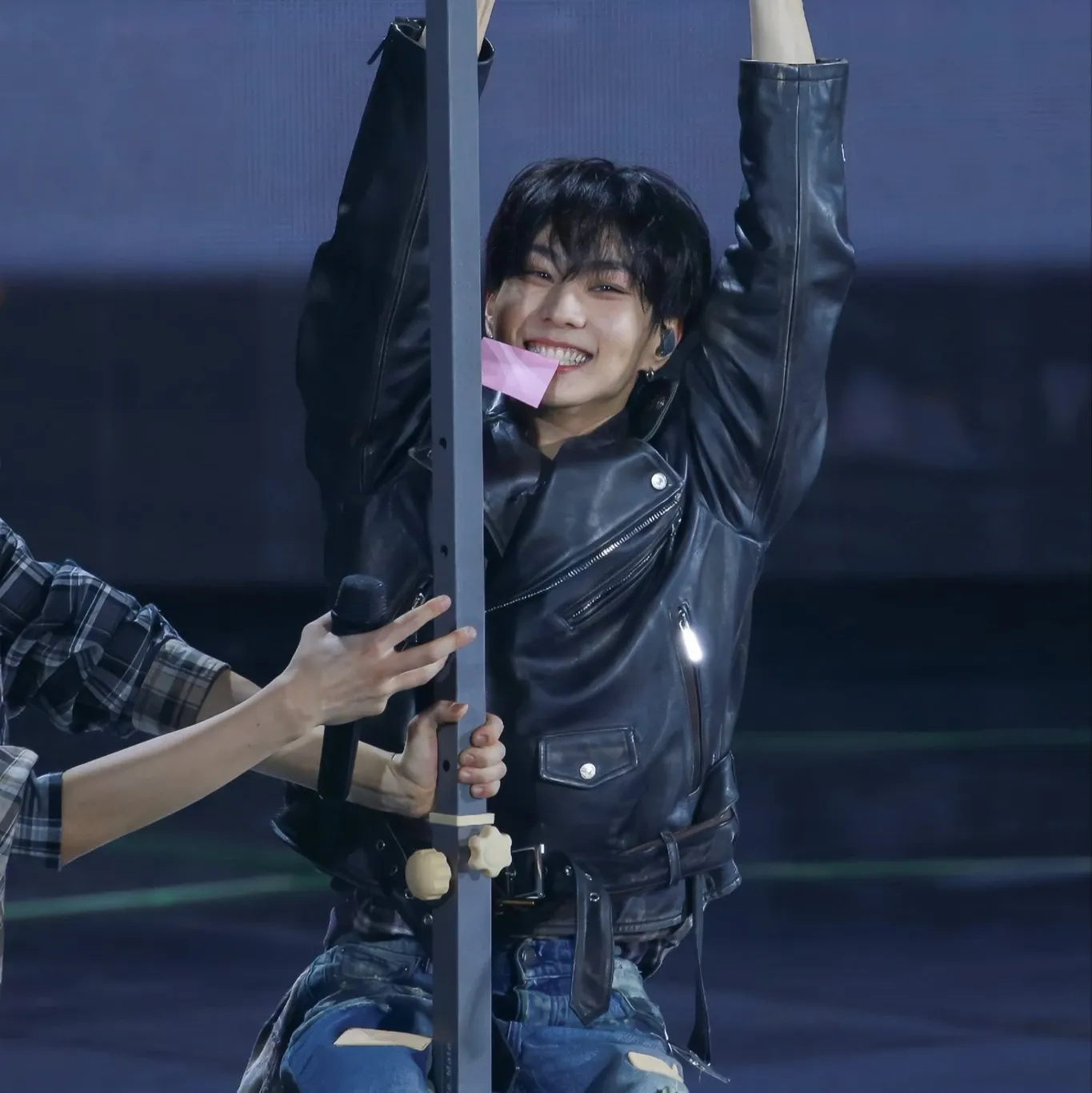 Latest photo of Jungwon (ENHYPEN)