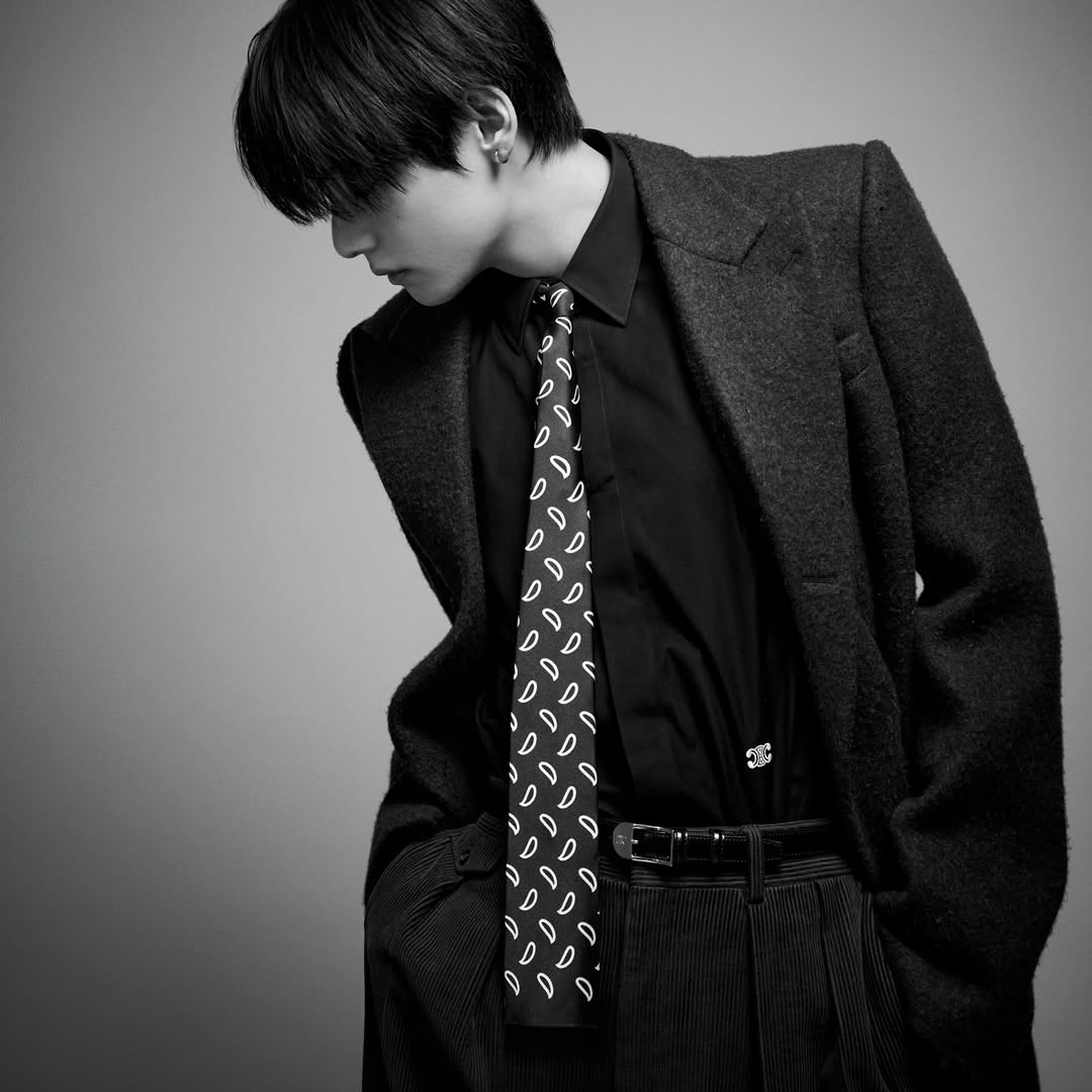 V (防彈少年團)的最新活動照片