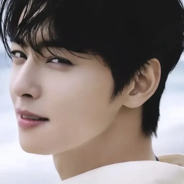 Recent activity shot of Eunwoo (ASTRO)