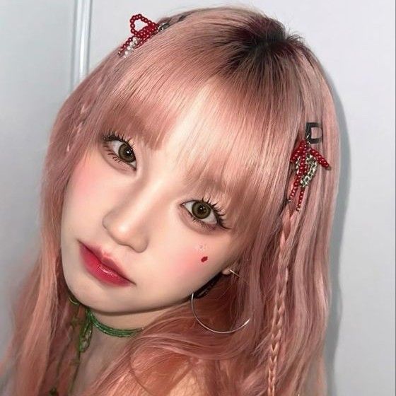 A moment captured by Yuqi (i-dle)'s fan