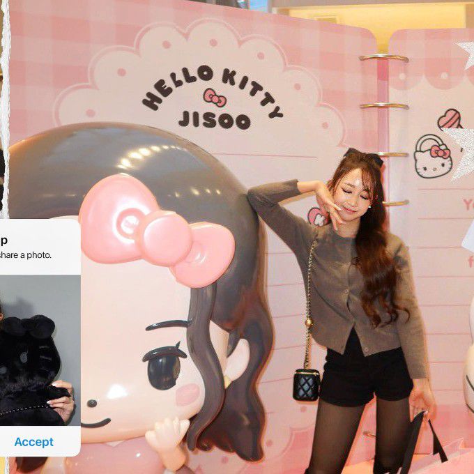 A moment captured by Dita's fan