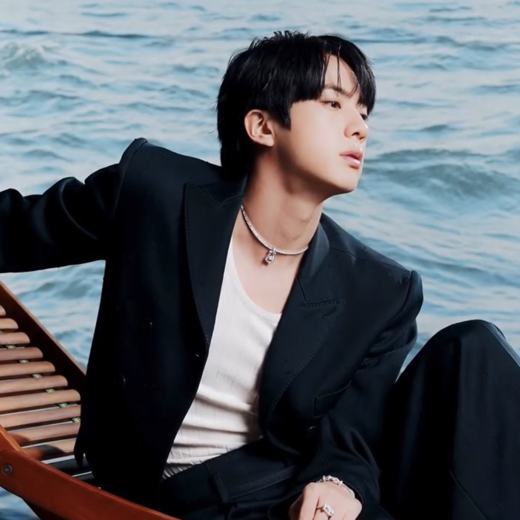 ジン (BTS)の最近の活動写真