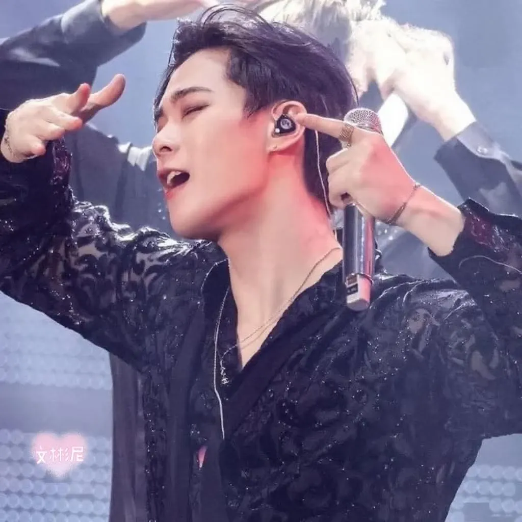 Behind-the-scenes cut of Moonbin (ASTRO)