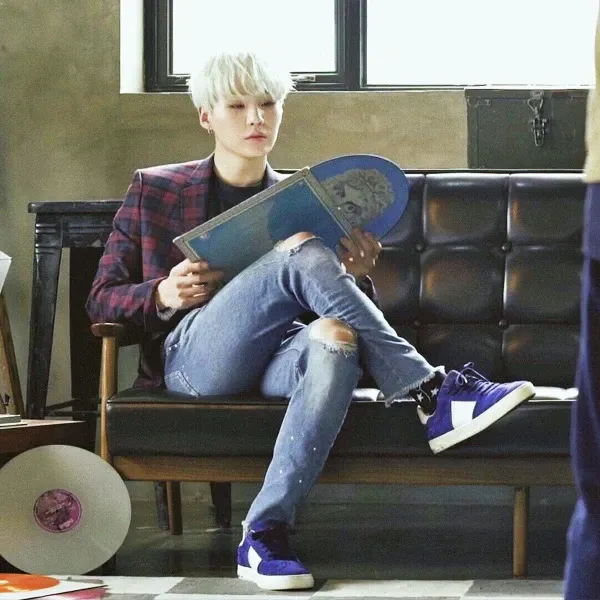 슈가 (방탄소년단)의 비하인드 컷