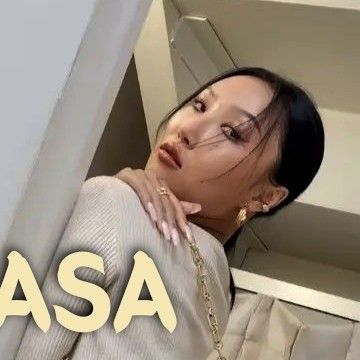 Latest photo of Hwasa (MAMAMOO)