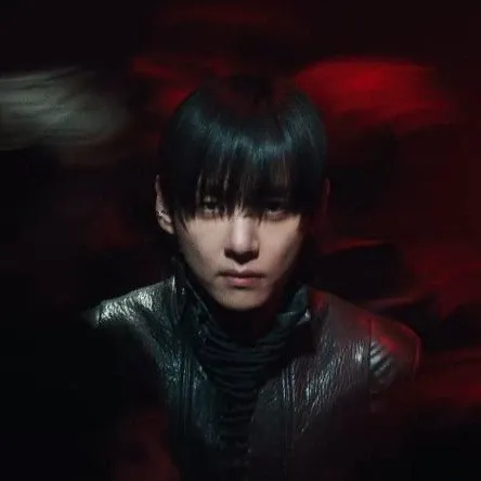 A moment captured by V (BTS)'s fan