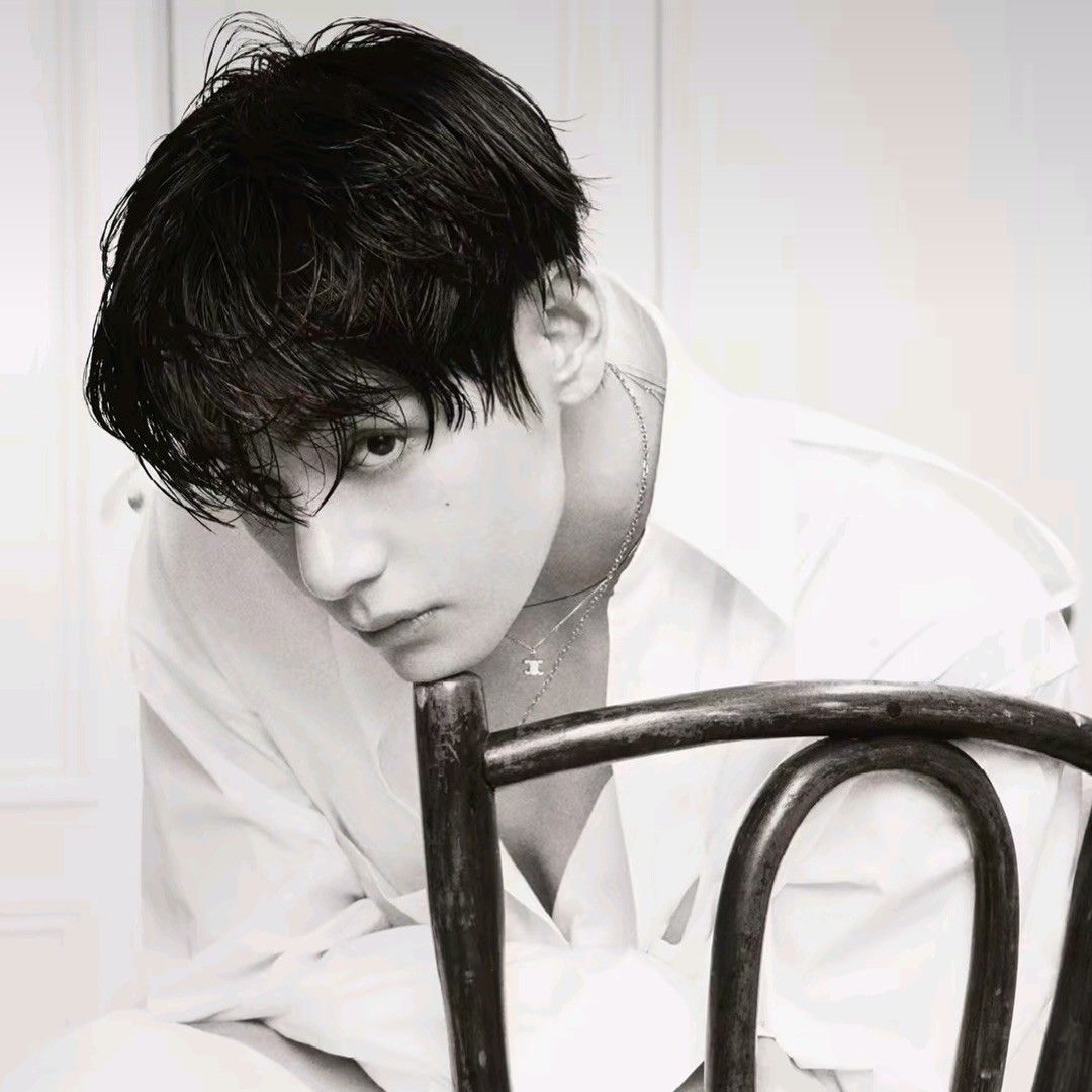 Recent activity shot of V (BTS)