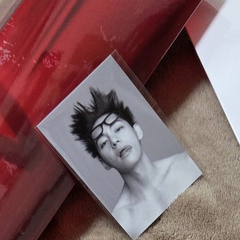 Recent activity shot of V (BTS)