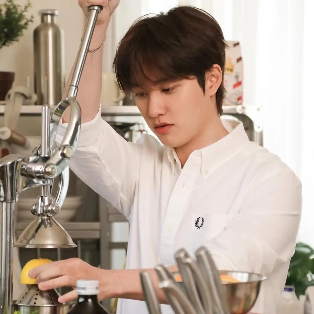 Foto aktivitas terbaru D.O. (EXO)