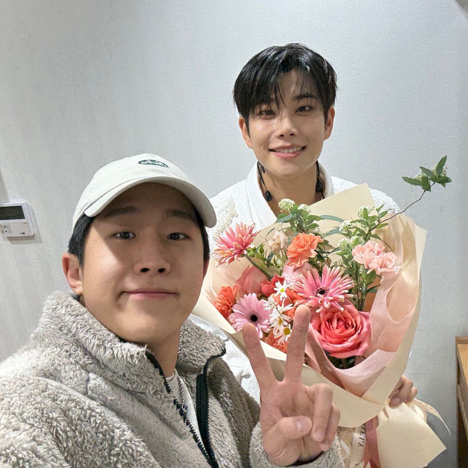 ASTROの最近の活動写真