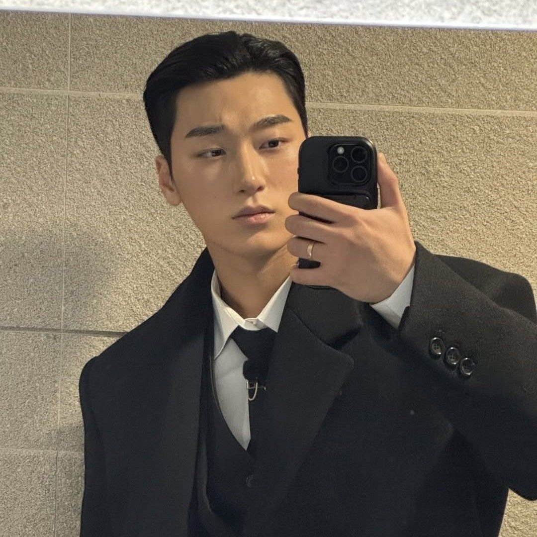 Behind-the-scenes cut of San (ATEEZ)